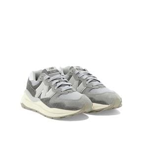 22FW 뉴발란스 스니커즈 M5740PSGMARBLEHEAD GREY Grey