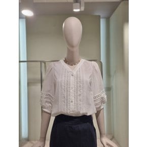 [파주점] 펀칭 퍼프 소매 블라우스 L252PSC064