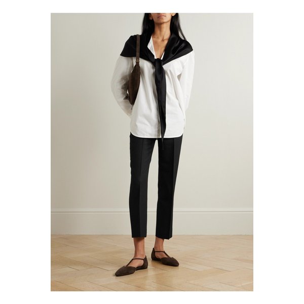 크롭 플리츠 그랑 드 푸드르 울 스트레이트 팬츠 블랙 1647597357658943