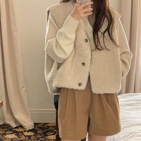 뽀글이베스트 오피스룩 데일리룩 스케이양털베스트