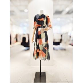 [파주점] 턱 벨 슬리브 슬릿 플레어 원피스 CR6A0OP031