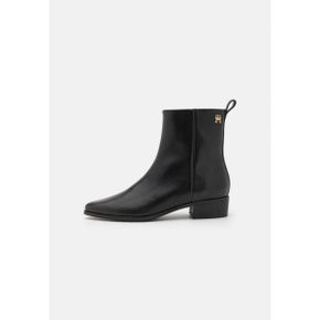 5143957 Tommy Hilfiger Classic ankle boots - black