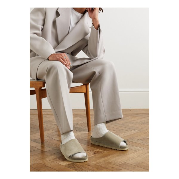 피어 오브 갓 스웨이드 샌들 뉴트럴 1647597304259660