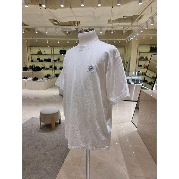 [부산점] 남성 로고 패치 반팔 티셔츠 2100030-S0115-V0001