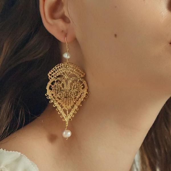 [엘리오나 컬렉셔] Heart Lace Earrings(1)