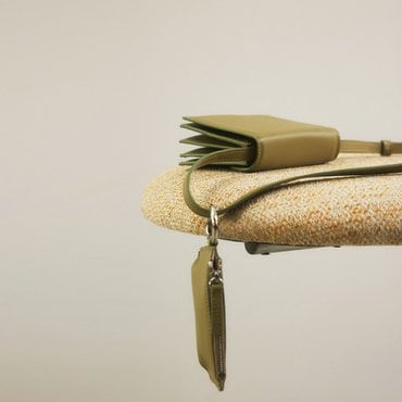 킨더살몬 Accordion Mini Leather Bag Olive
