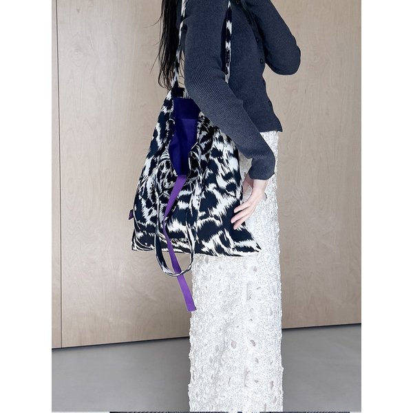 artblack jaquard bag