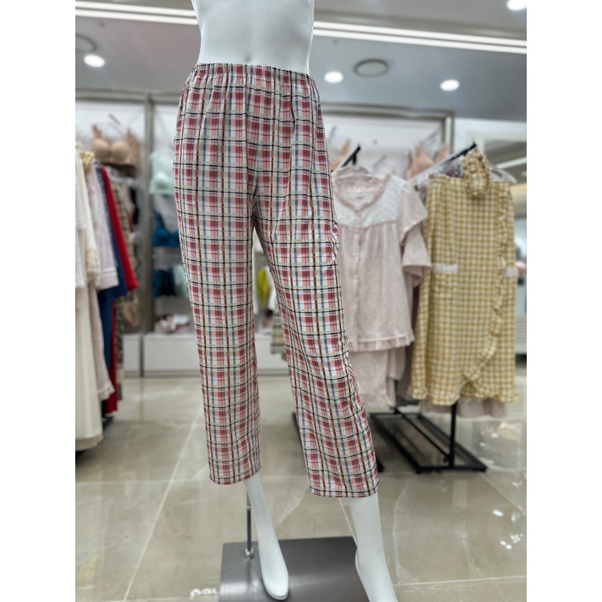 확대된 대표 .