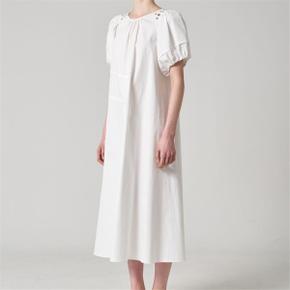 Embroidered shirring poplin dress