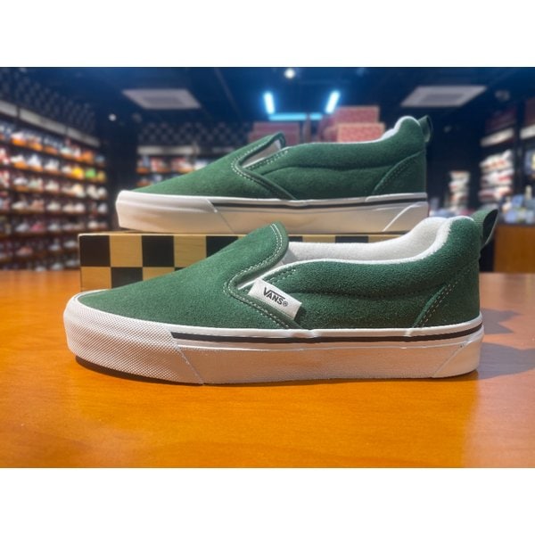 [여주점] (남여공용) 스니커즈 뉴슬립온 (그린) (VN0009QDBGN)