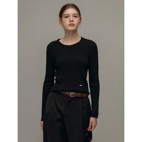 Ordinary slim u-neck knit