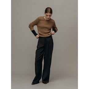 Ordinary slim u-neck knit