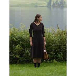 AGRAFE PLEATS LONG DRESS [BROWN]