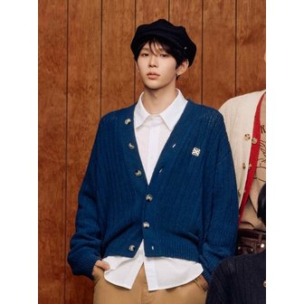 세터 [라이즈PICK]파로 오버 사이즈 부클 가디건_네이비 피오니