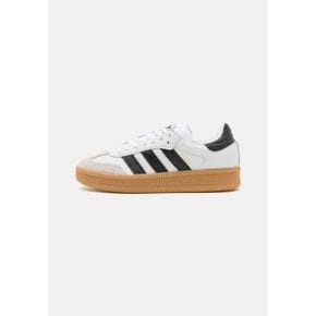 4721463 adidas SAMBA XLG - Trainers footwear white/core black