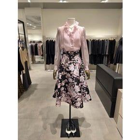 [파주점] 세트 프릴 니트 헴 블라우스 + 플로럴 플레어 스커트 JS2B0BL901,JS2B0SK321