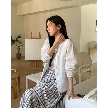 헤지스레이디스 [25SS][HSJU-5B303] 경량 코튼 혼방 시어서커 하이넥 숏 점퍼