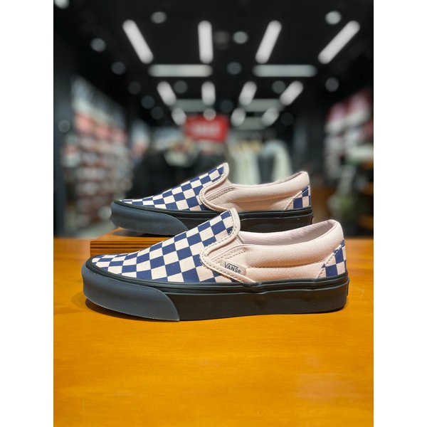 [시흥점] 남녀공용 스니커즈 클래식 슬립온 (로즈) (VN000EACGLE)