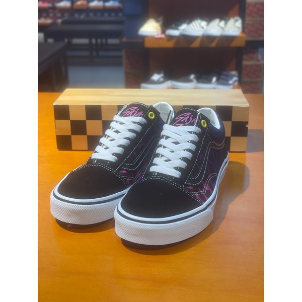 [여주점] (남여공용) 스니커즈 케이팝 데몬 헌터스 올드스쿨 (블랙) (VN000E8WB9P)