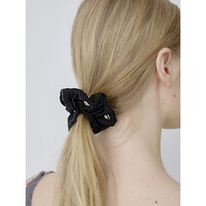 Eyelet Scrunch