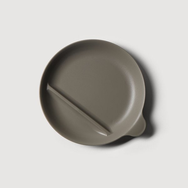 간편 손잡이 캠핑접시 18.5cm 코코아 J70N901329400