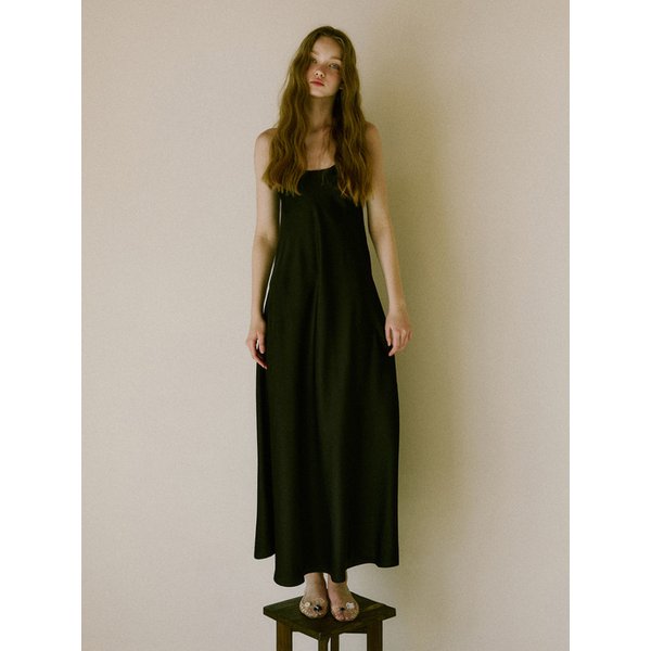 Silky U-Neck Dress (Black)