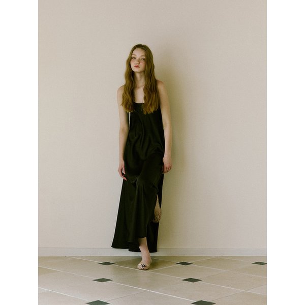 Silky U-Neck Dress (Black)