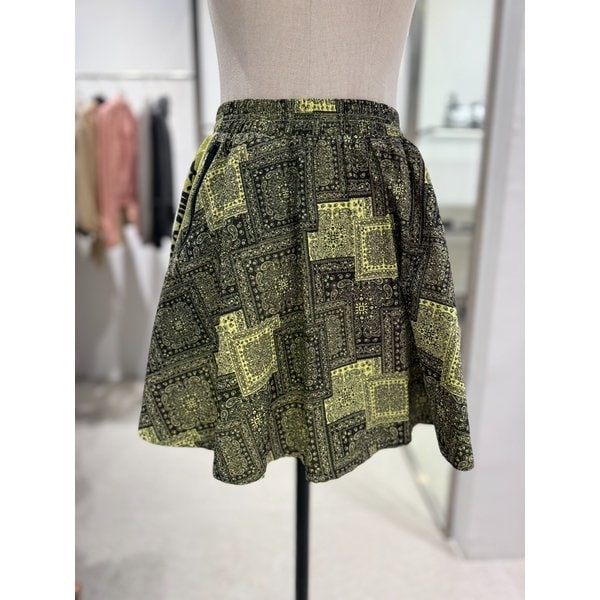 [여주점] 페이즐리 포인트 그래픽 미니 스커트 ER2WS562