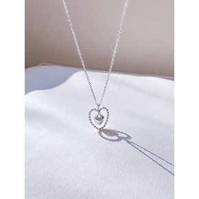 HEART IN LOVE NECKLACE