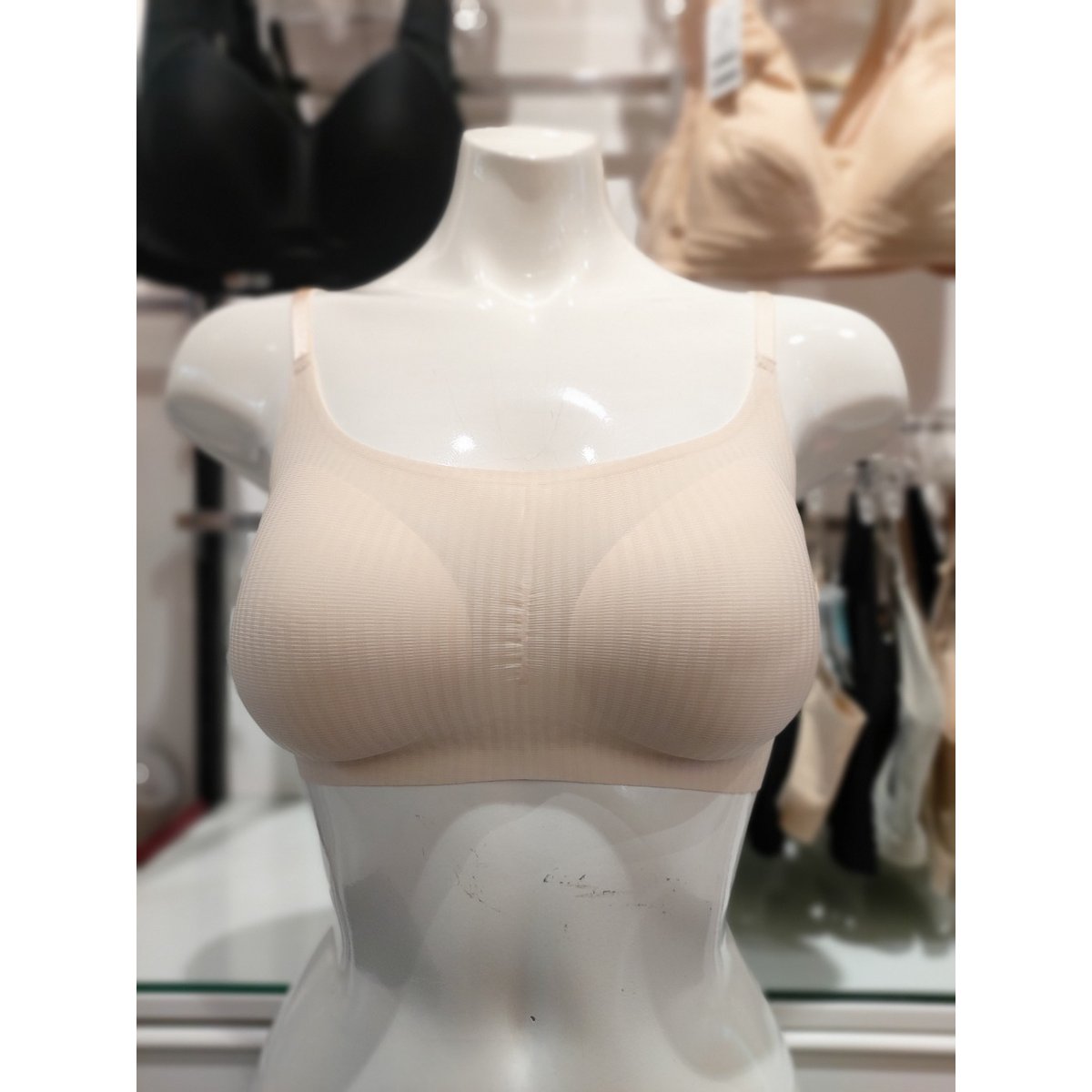 확대된 대표 .
