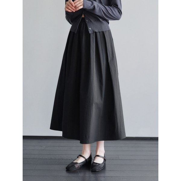 Volume Flared Skirt Black AT6SKA028BK