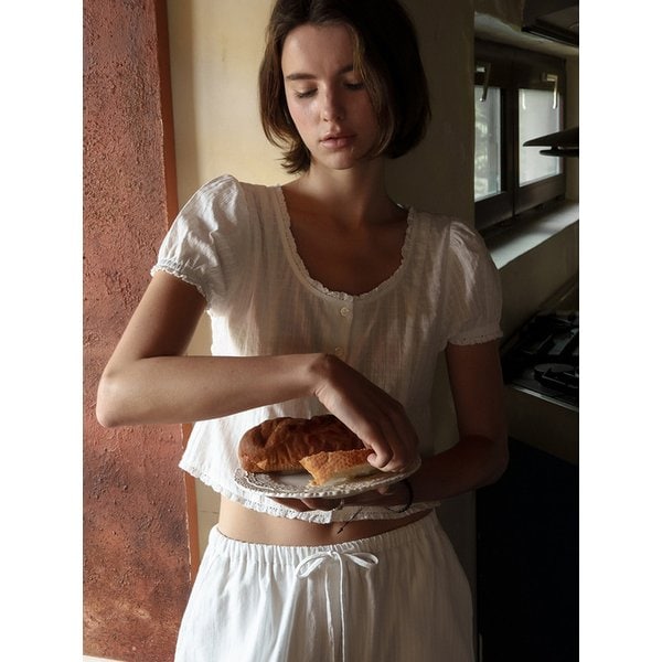SCOOP NECK LACE BLOUSE [WHITE]