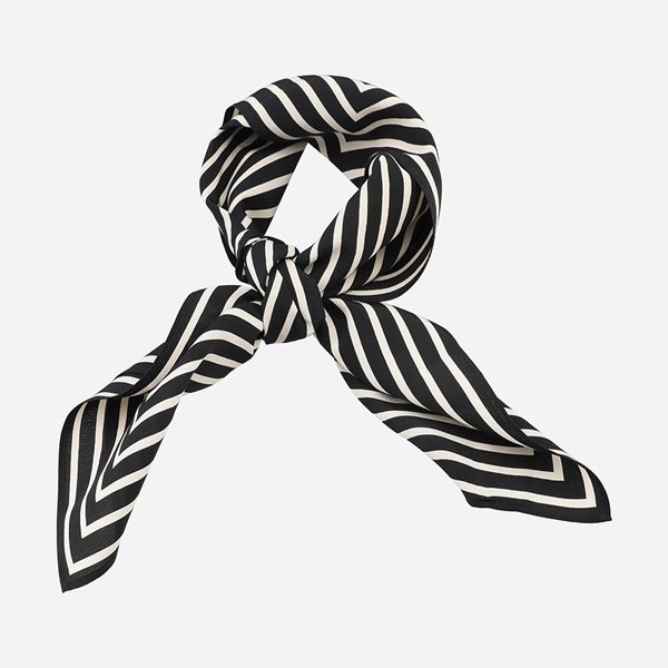 [시흥점] 5F 221 852 800 200 시그니처 모노그램 실크 스카프 블랙