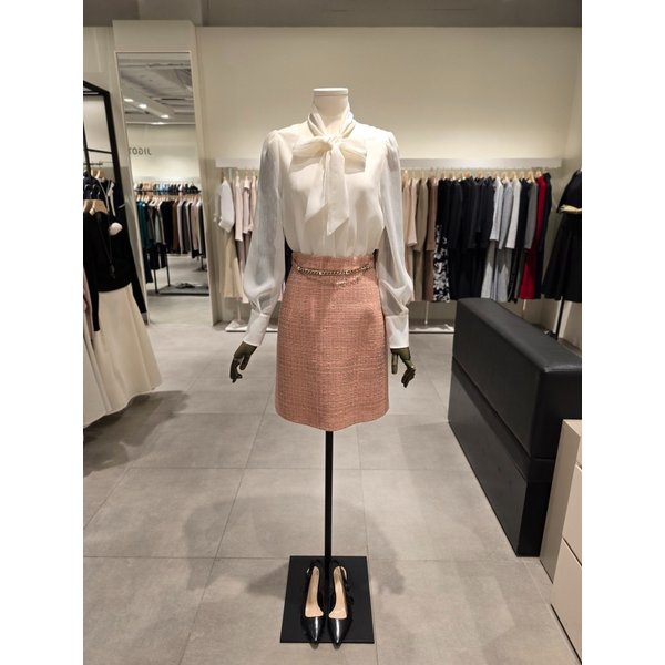 [파주점] 세트 타이 스퀘어넥 블라우스 + 트위드 미니 스커트 JS3B0BL921,JR3A0SK151