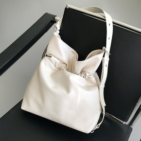 [셰리 슬링백]Cheri Sling Bag