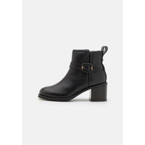 5145692 Clarks CHAMBERLY TRIM - Ankle boots black 113132315