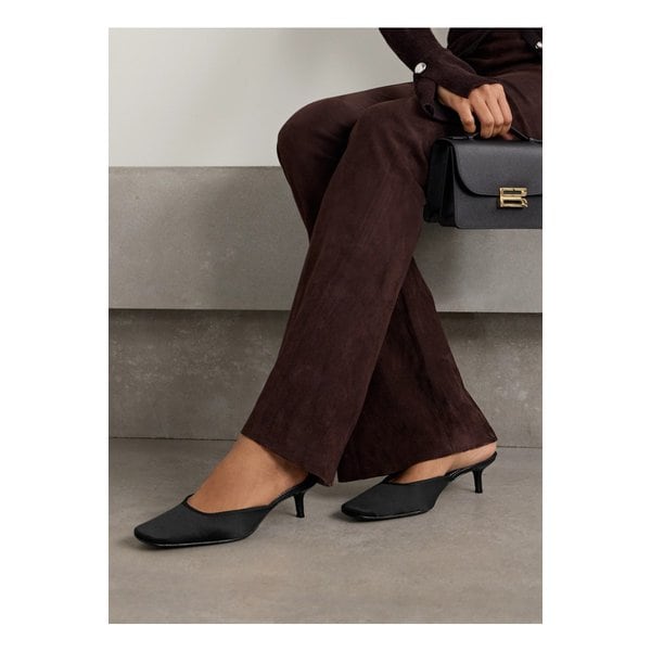 스타우드 오토 그로그랭 트리밍 새틴 뮬 블랙 1647597352601926