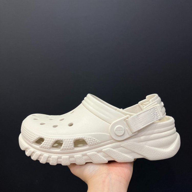 Crocs duet hot sale max clog