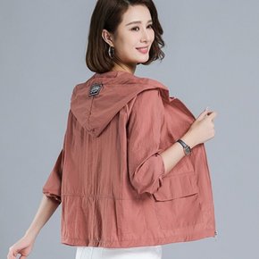 가볍게 걸치는 살랑 후드 바람막이  여성 간절기 경량 아우터