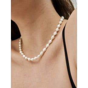 Wave Deux Freshwater Pearl Necklace