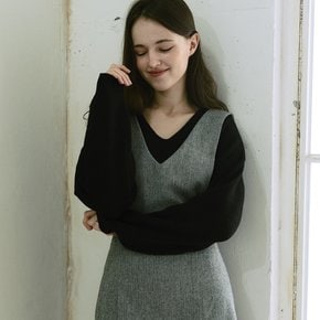 Wool V-neck Oversized Knit Pullover - Black