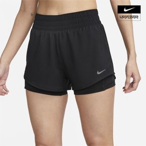 우먼스 나이키 드라이 핏 원  미드라이즈 3인치 투인원 쇼츠 NIKE DX6013-010