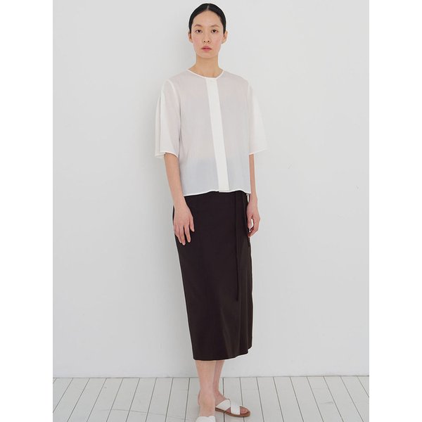 Soft sheer pleats top white