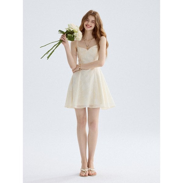 시크릿 펀칭 미니원피스