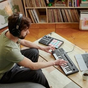 NATIVE INSTRUMENTS Komplete Kontrol M32 마스터키보드