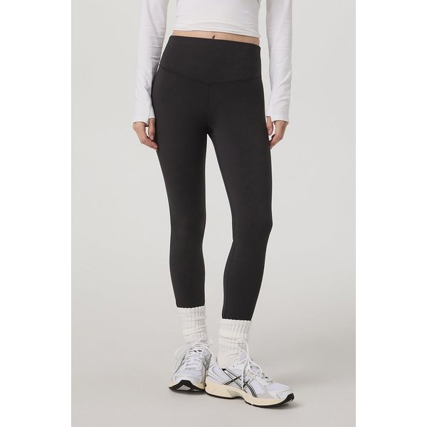 [여성] 칠드 아웃 레깅스 _ 워시드 블랙 VR25332011000