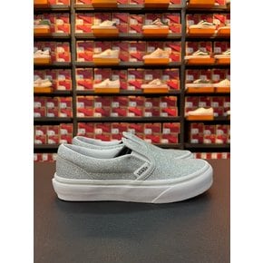 (키즈) Uy 클래식 슬립온 (Classic Slip-On)(Glitter Silver)(VN0A5KXMX1K)