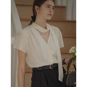 Tie collar shirring short sleeve blouse_Ivory