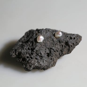 서림아트 [Line Art]  14K Simple Stud Baroque Pearls Earring