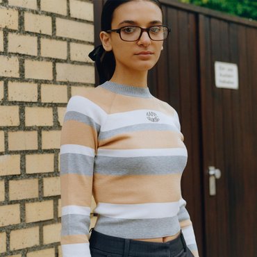 레이브 Cropped Stripe Knit in Beige VK3AP151-91